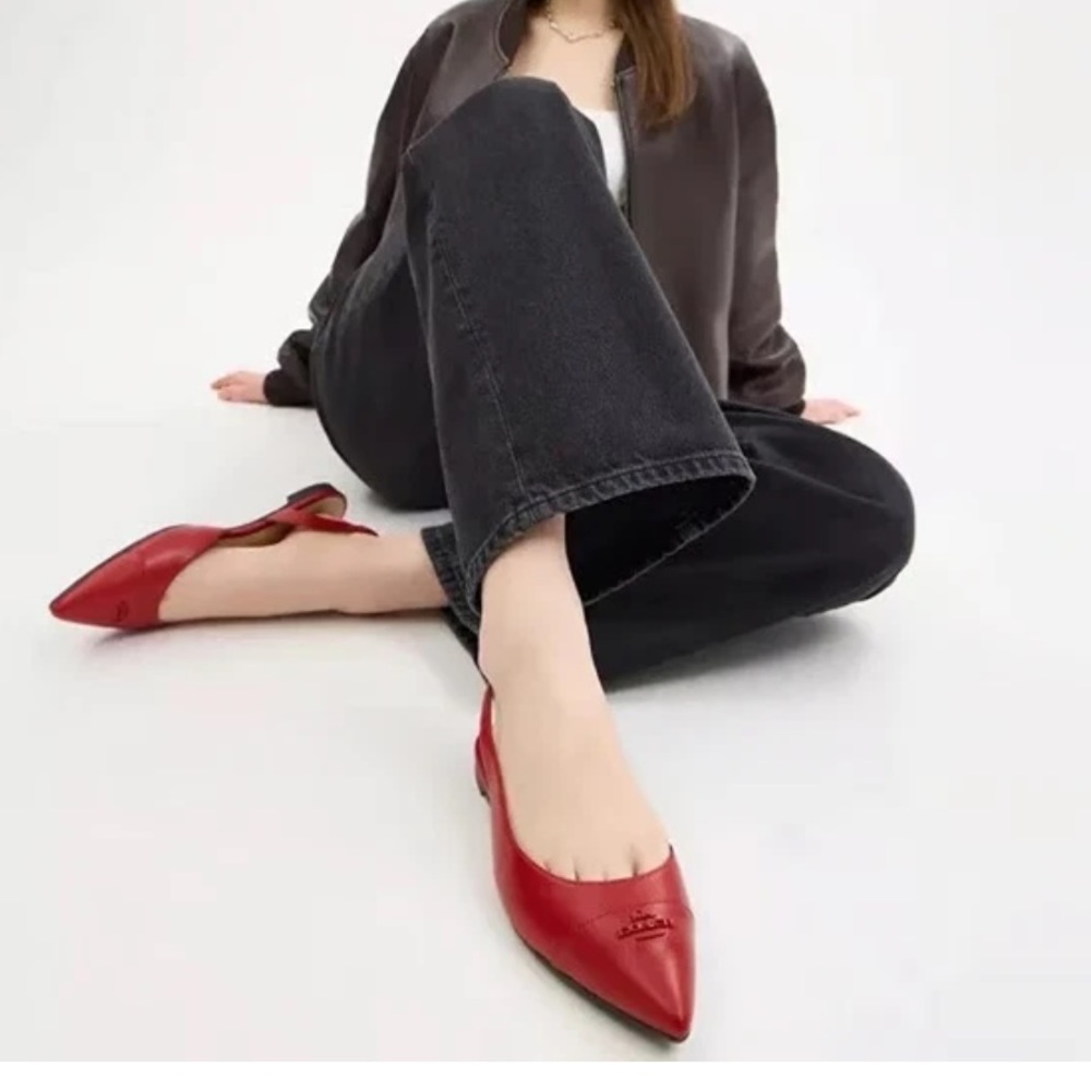Coach Valerie Slingback Flats Women’s Sz 8.5 Red Leather Logo Pointed Toe Party - Picture 2 of 9